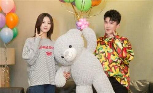 娱乐圈扒爷写吃瓜,明星幕后吃瓜大揭秘